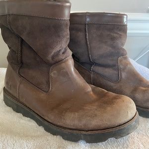 COPY - Ugg Australia Men's Beacon Leather Suede B…